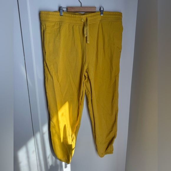 Old navy sweatpants - Picture 1 of 6